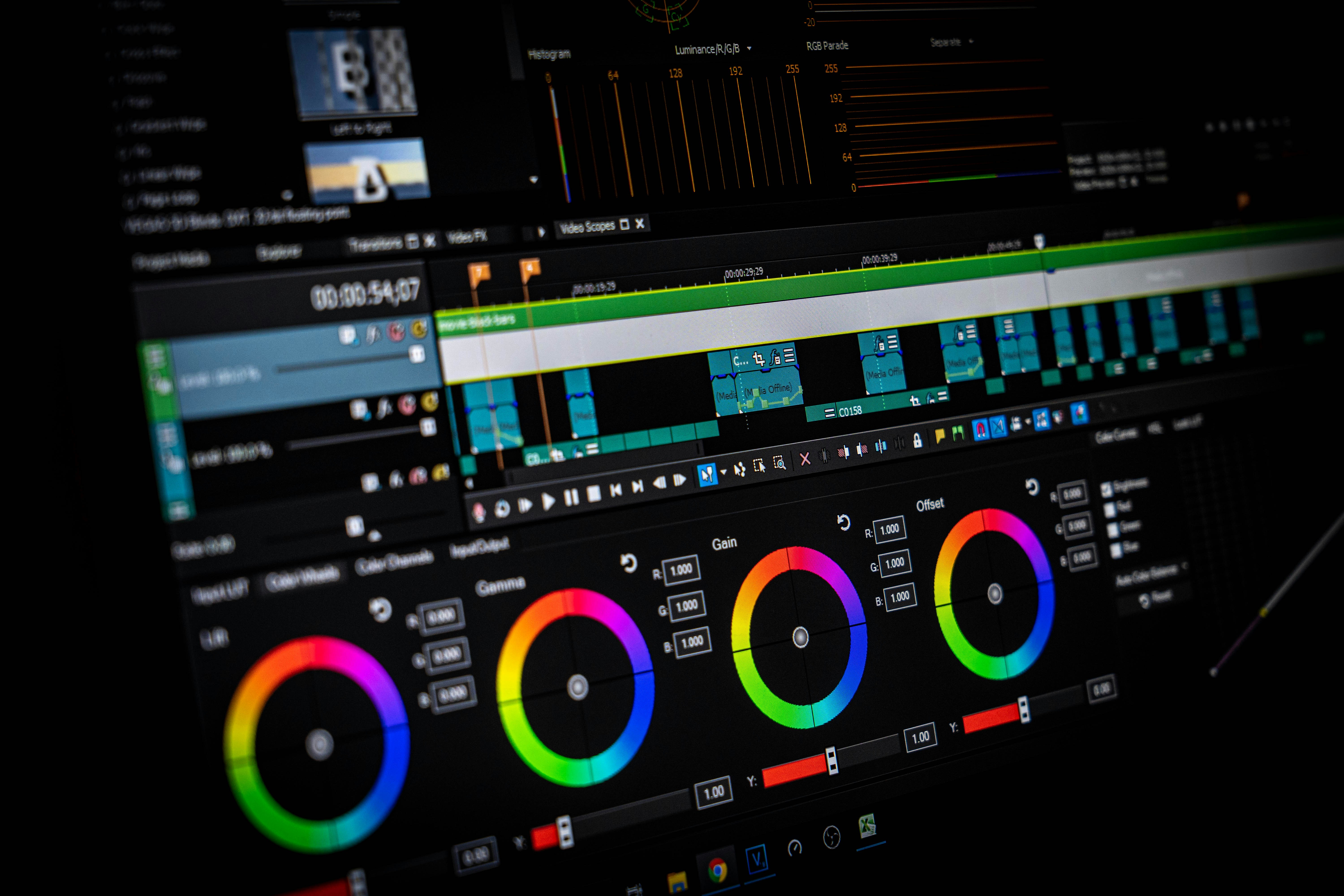 Sound choices that give radio, podcasts and video real presence