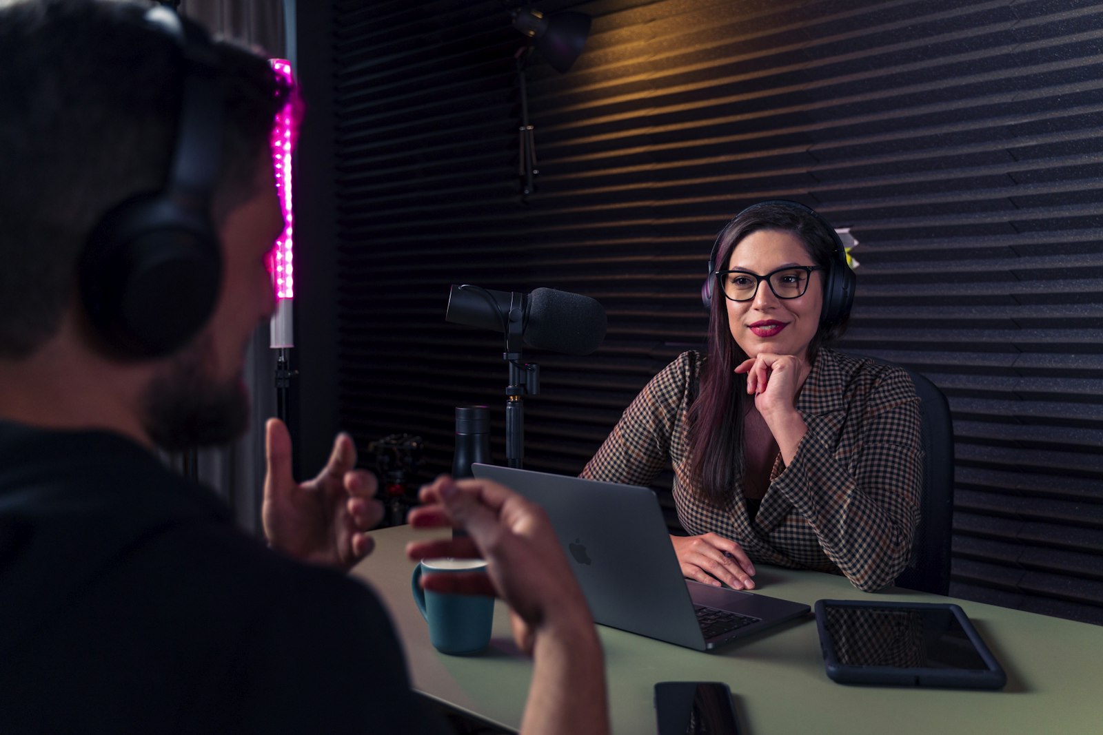 From Radio Interview to TikTok Clips: A Promotion Workflow for Artists