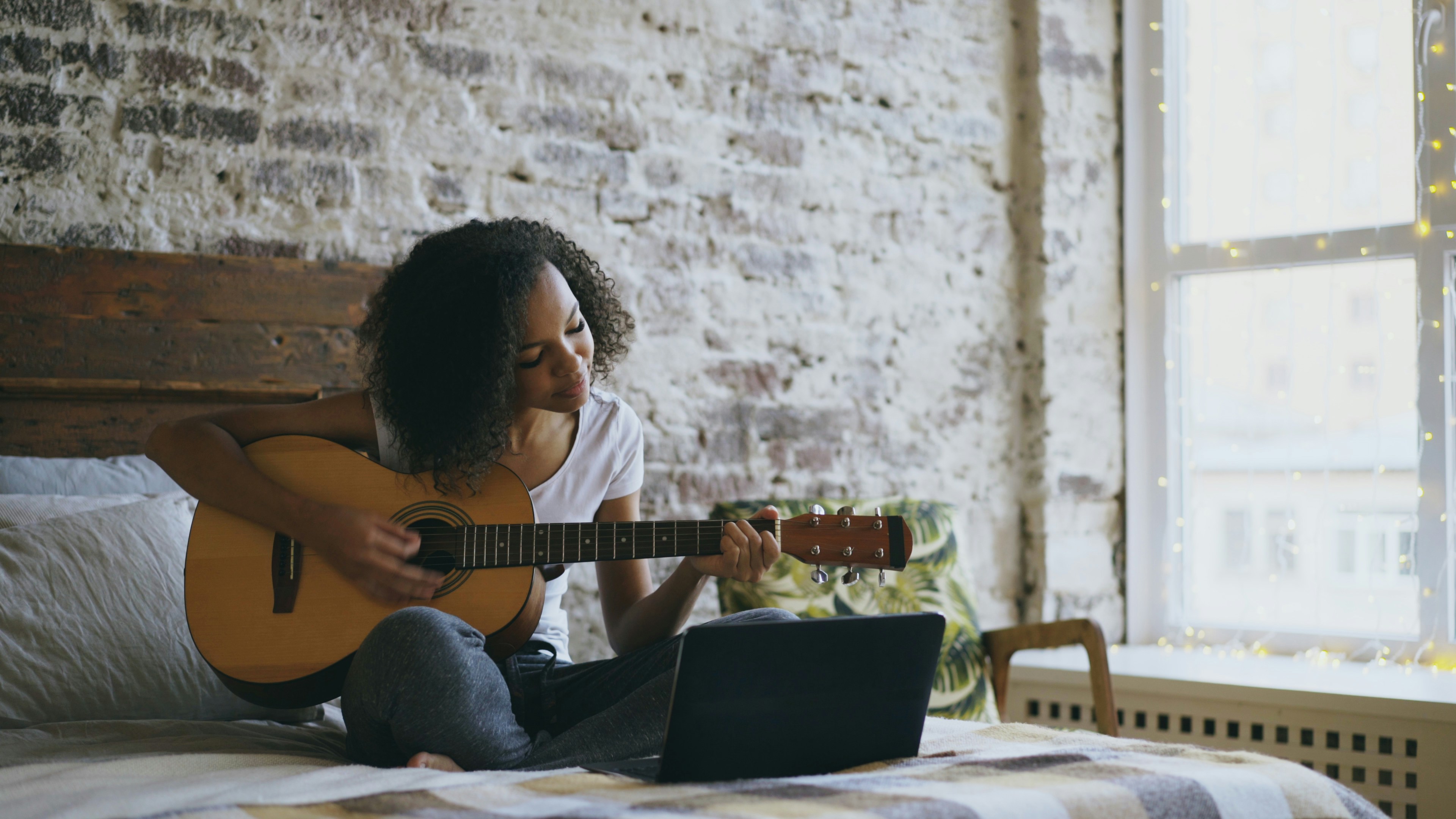 How to Read Guitar Sheet Music: Beginner’s Step-by-Step Guide